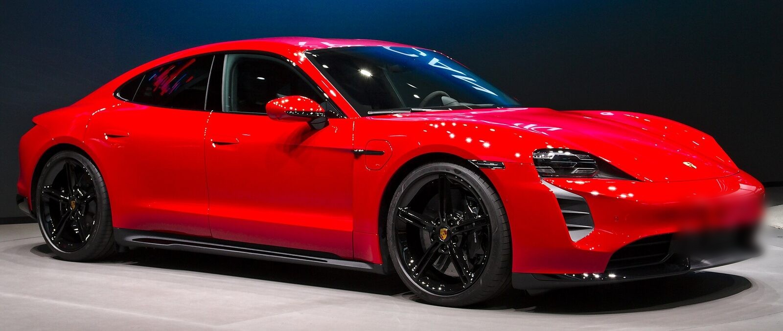 Porsche Taycan side profile